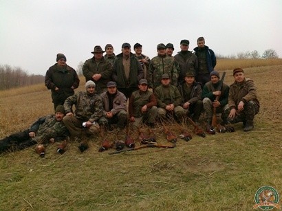 avps-lr-hunters-la_vanatoare-5