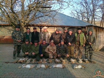 avps-lr-hunters-la_vanatoare-6